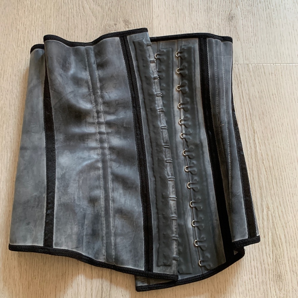 Evfalia‎ Grey Rubber Waist Trainer Corset Cincher Hook & Eye Style 1024 Size 32